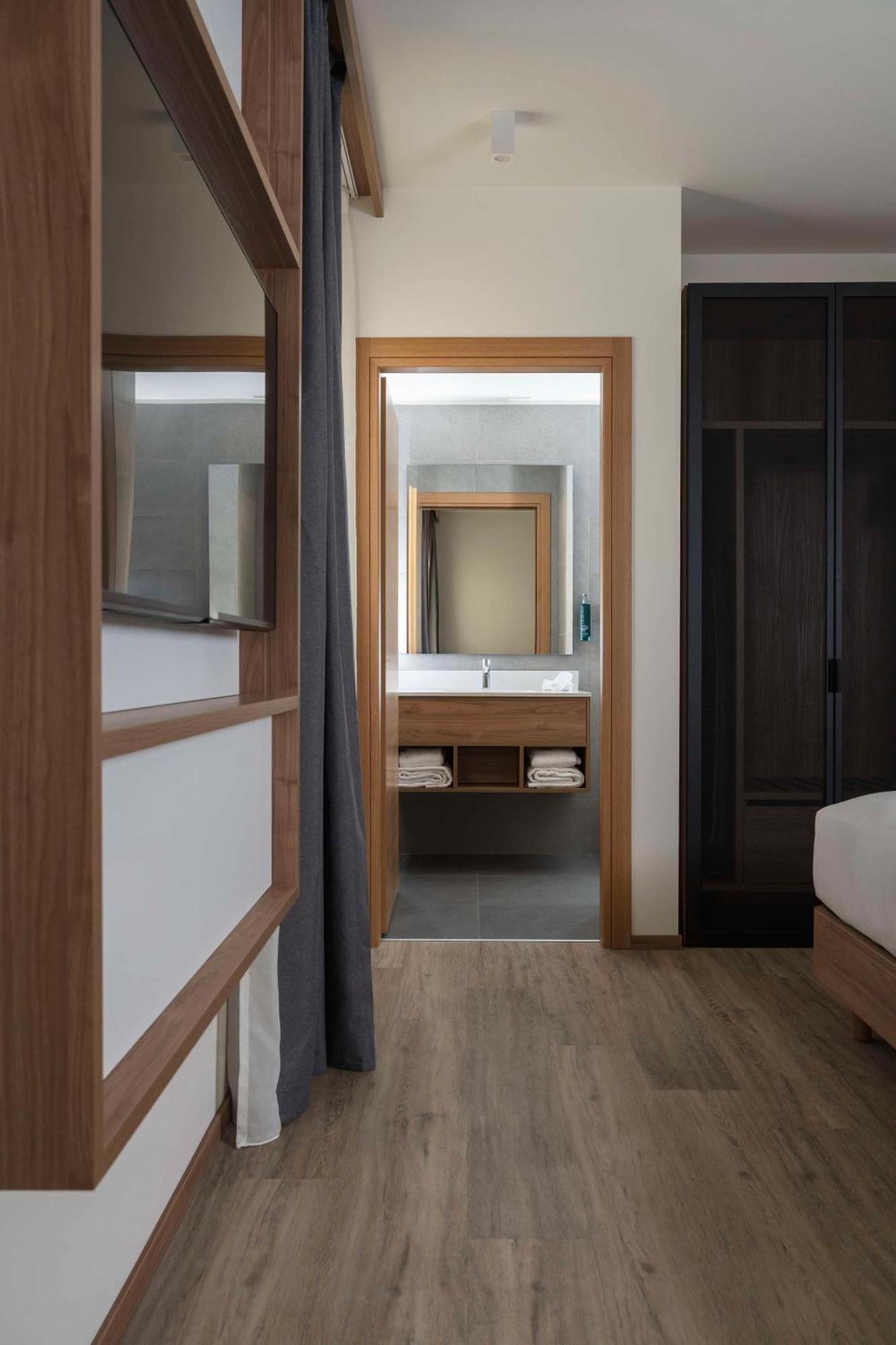 Hilton Garden Inn Padova City Centre ภายนอก รูปภาพ