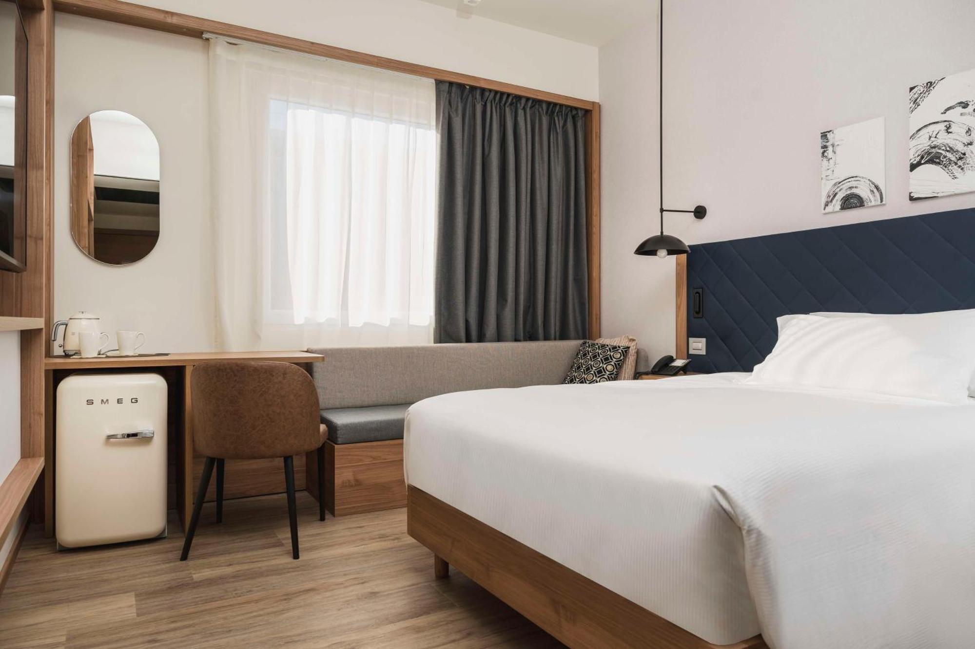 Hilton Garden Inn Padova City Centre ภายนอก รูปภาพ