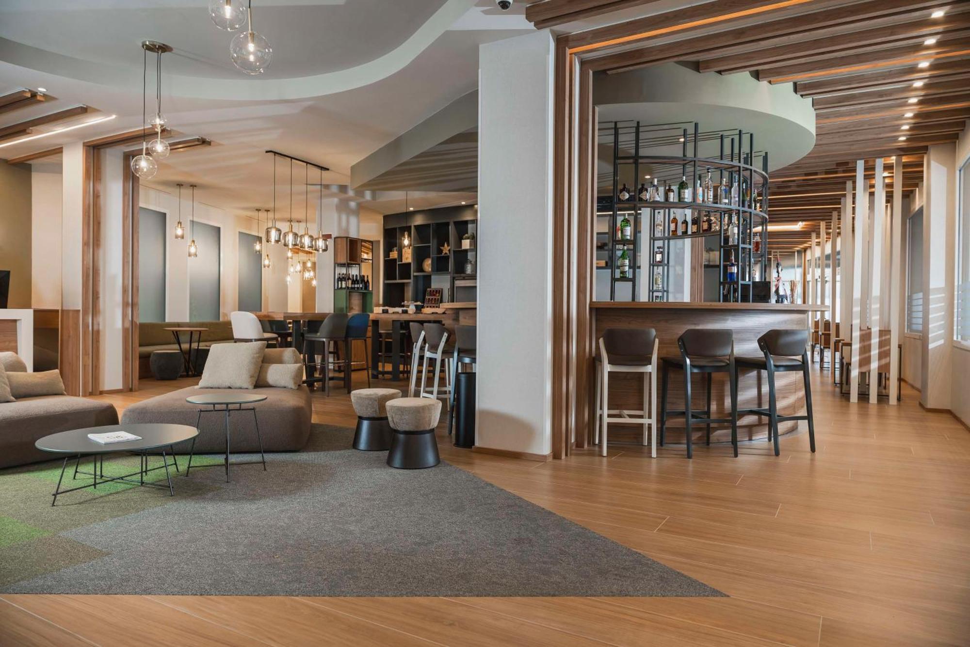 Hilton Garden Inn Padova City Centre ภายนอก รูปภาพ